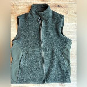 Lululemon Men’s Fleece Zip Vest Green Size XL